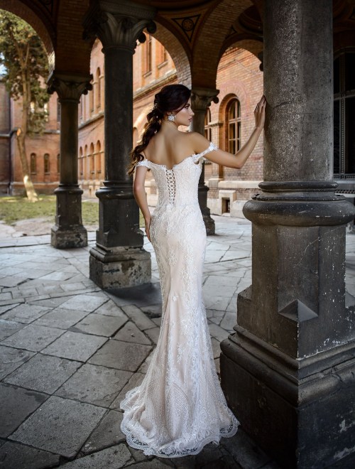 https://elisebride.ro/images/stories/virtuemart/product/VWD_SN_01       (5).jpg
